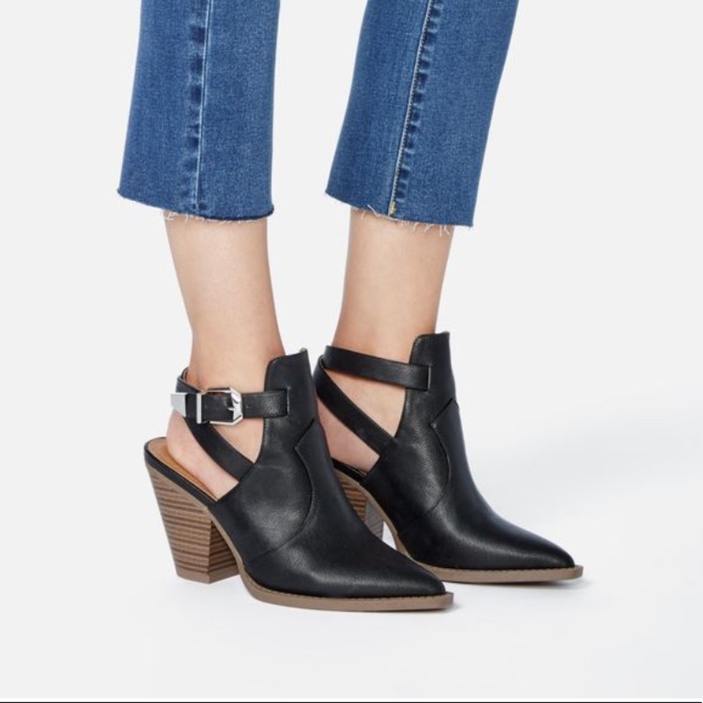 JustFab | Western Bootie 9.5 🔥